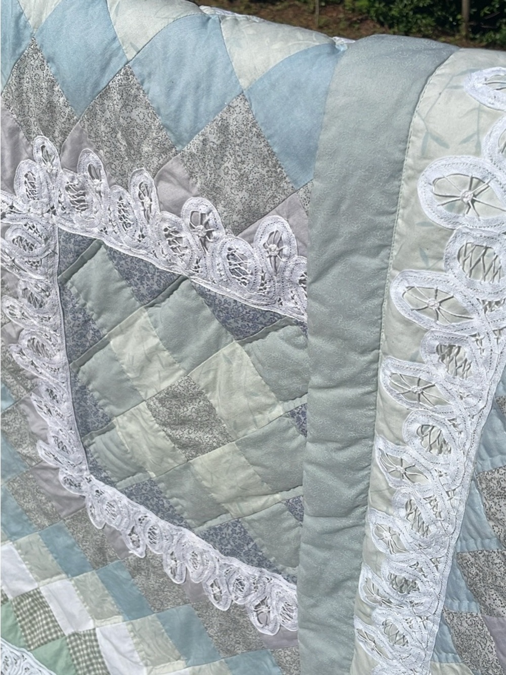 🦋 Vintage handmade White Lace w Pastel color Square Block quilt & matching sham - Picture 6 of 9